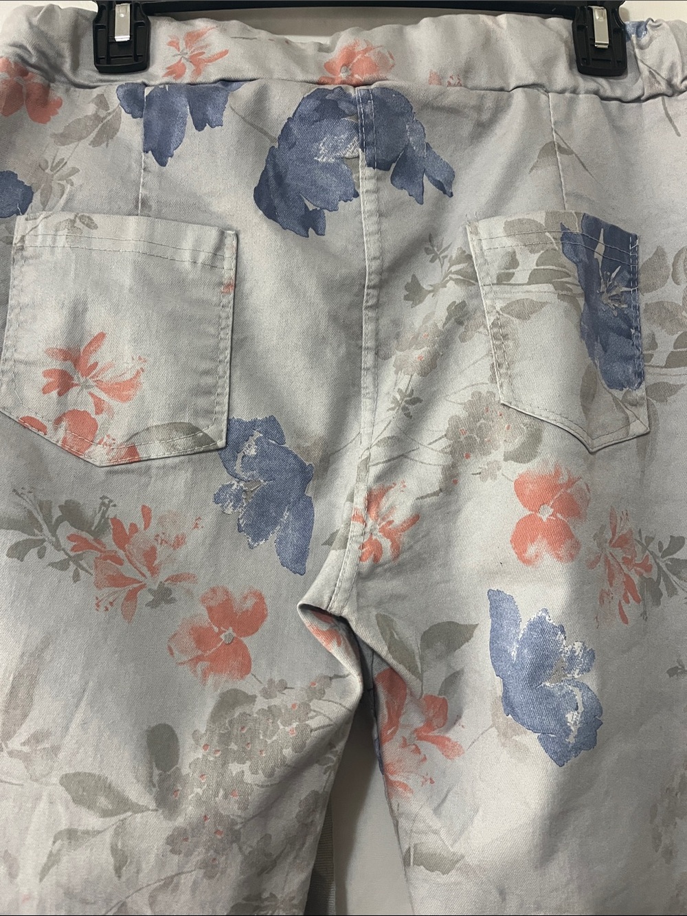 Made In Italy Light Gray Floral Pull On Pants - Picture 3 of 14